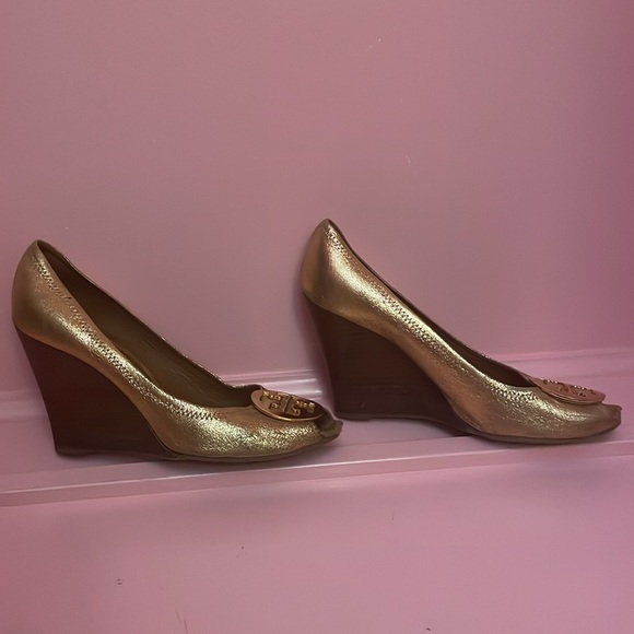 Tory Burch wedge - Picture 3 of 3